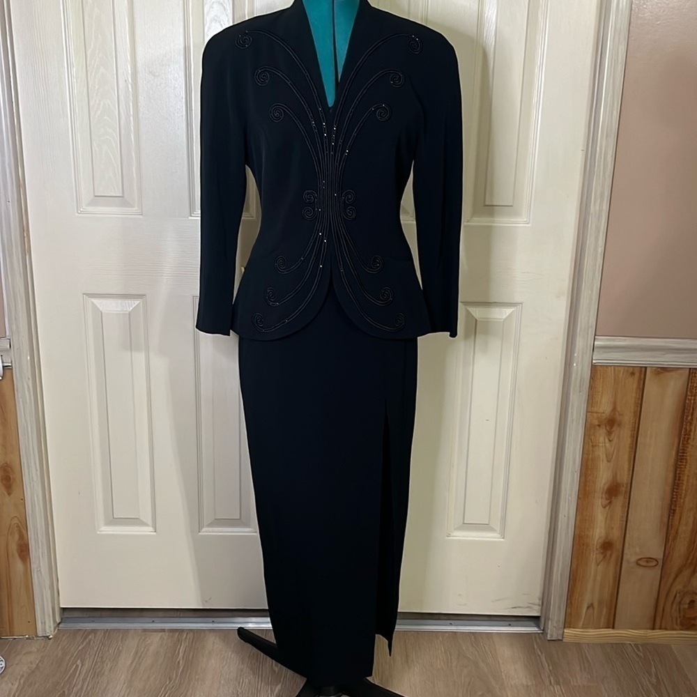 DAYMORE COUTURE BLACK LONG SLEEVE GOWN MOB/MOG (208)